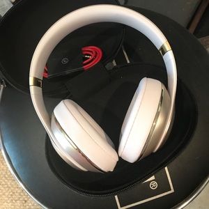 BRAND NEW BEATS STUDIO